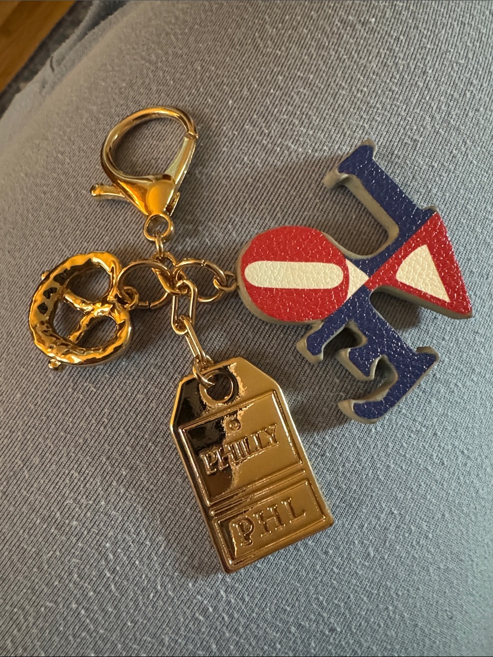 Anthropologie Philadelphia Keychain with LOVE Bag Charm - Picture 2 of 2